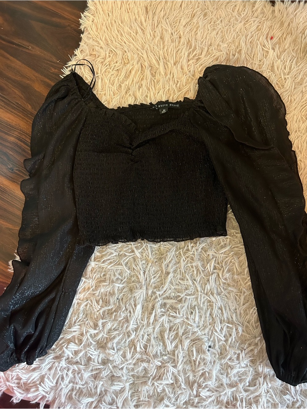 Black Shimmery Puff-Sleeve Cropped Top - Unknown Brand